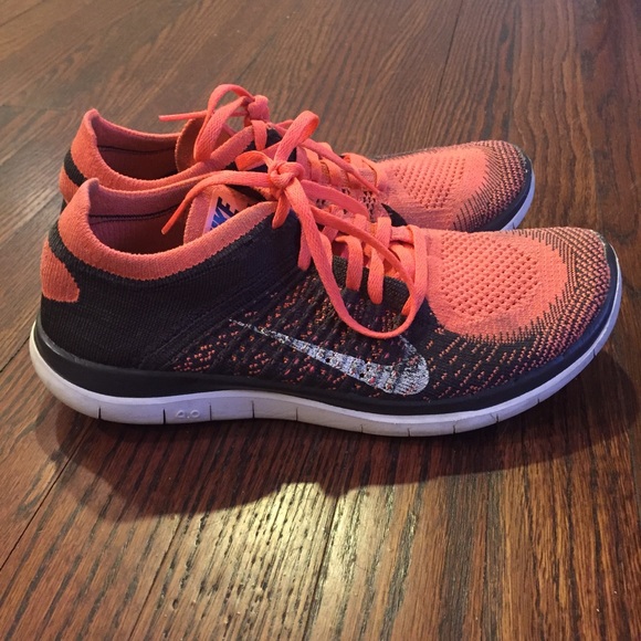 Nike Shoes - *Like New* Nike Free Flynit Sneakers
